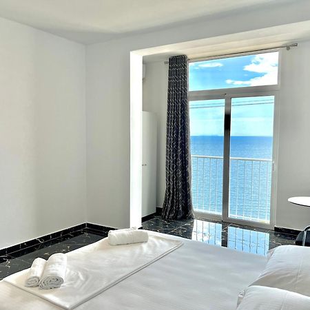 Redi'S Seaview Apartments Saranda Extérieur photo