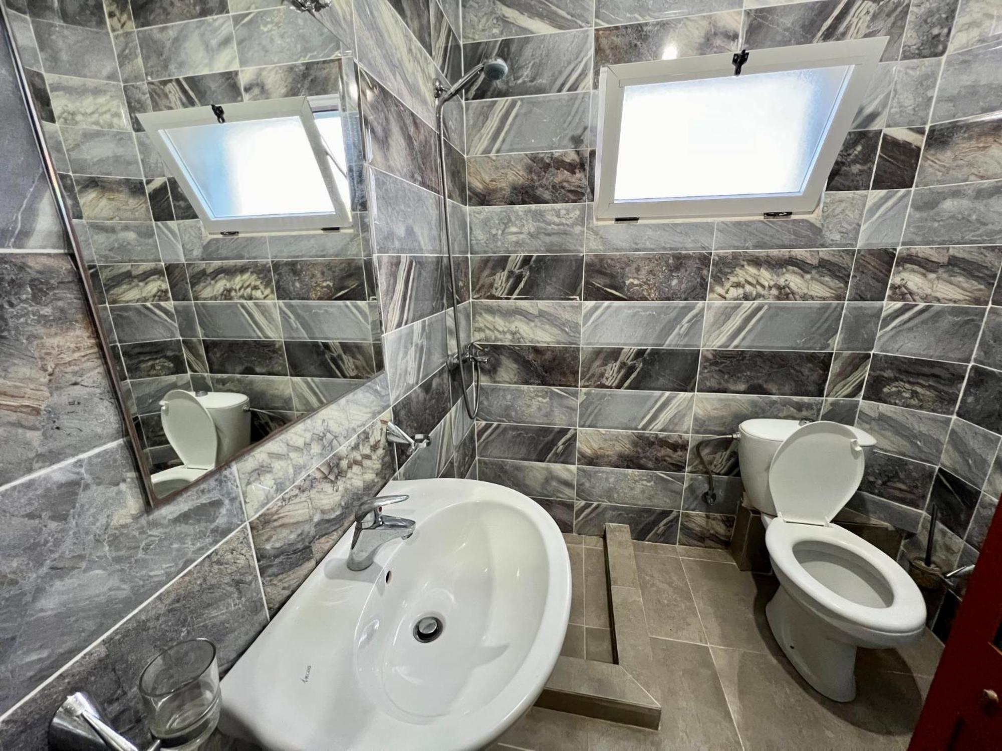 Redi'S Seaview Apartments Saranda Extérieur photo