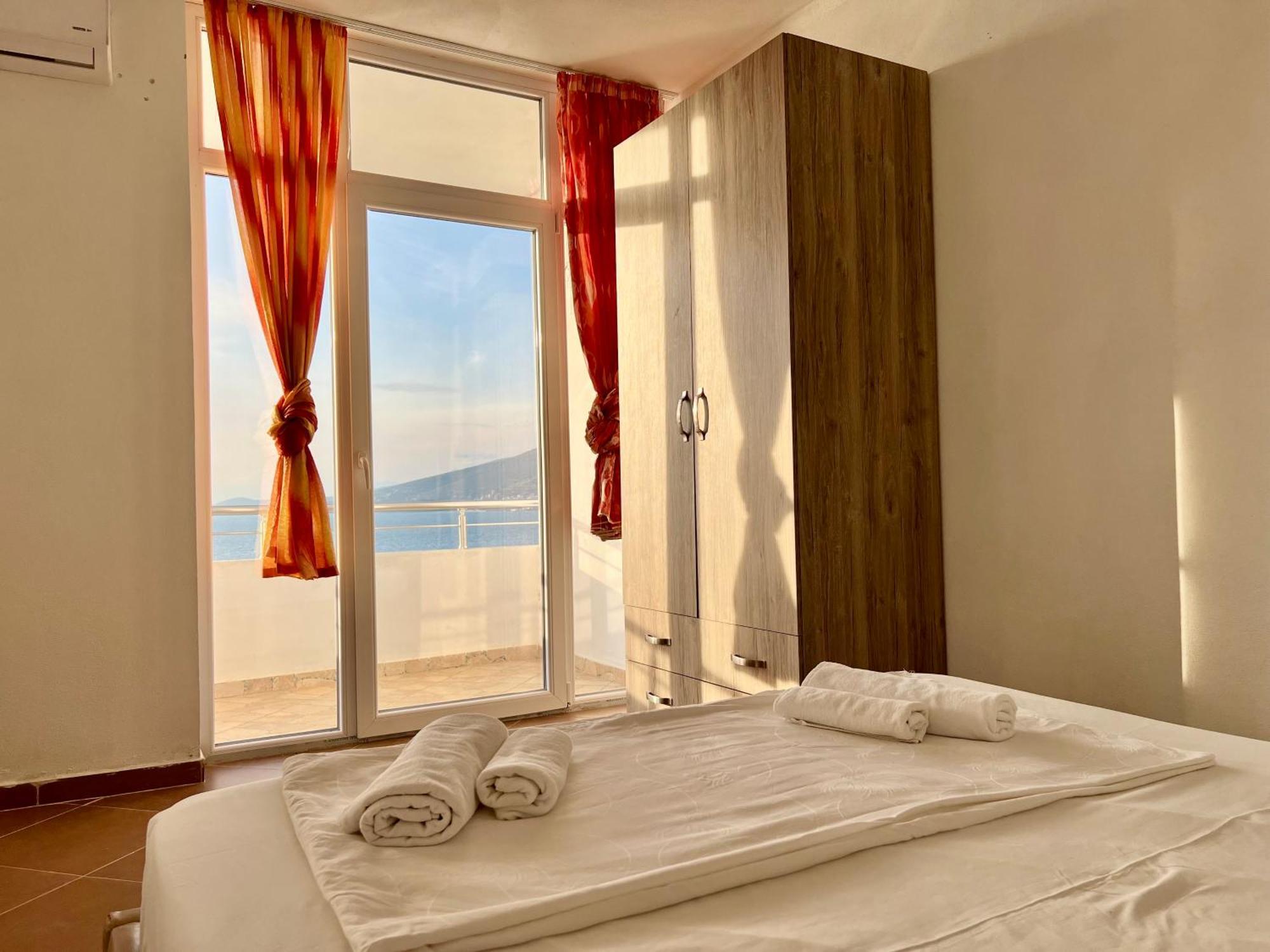 Redi'S Seaview Apartments Saranda Extérieur photo