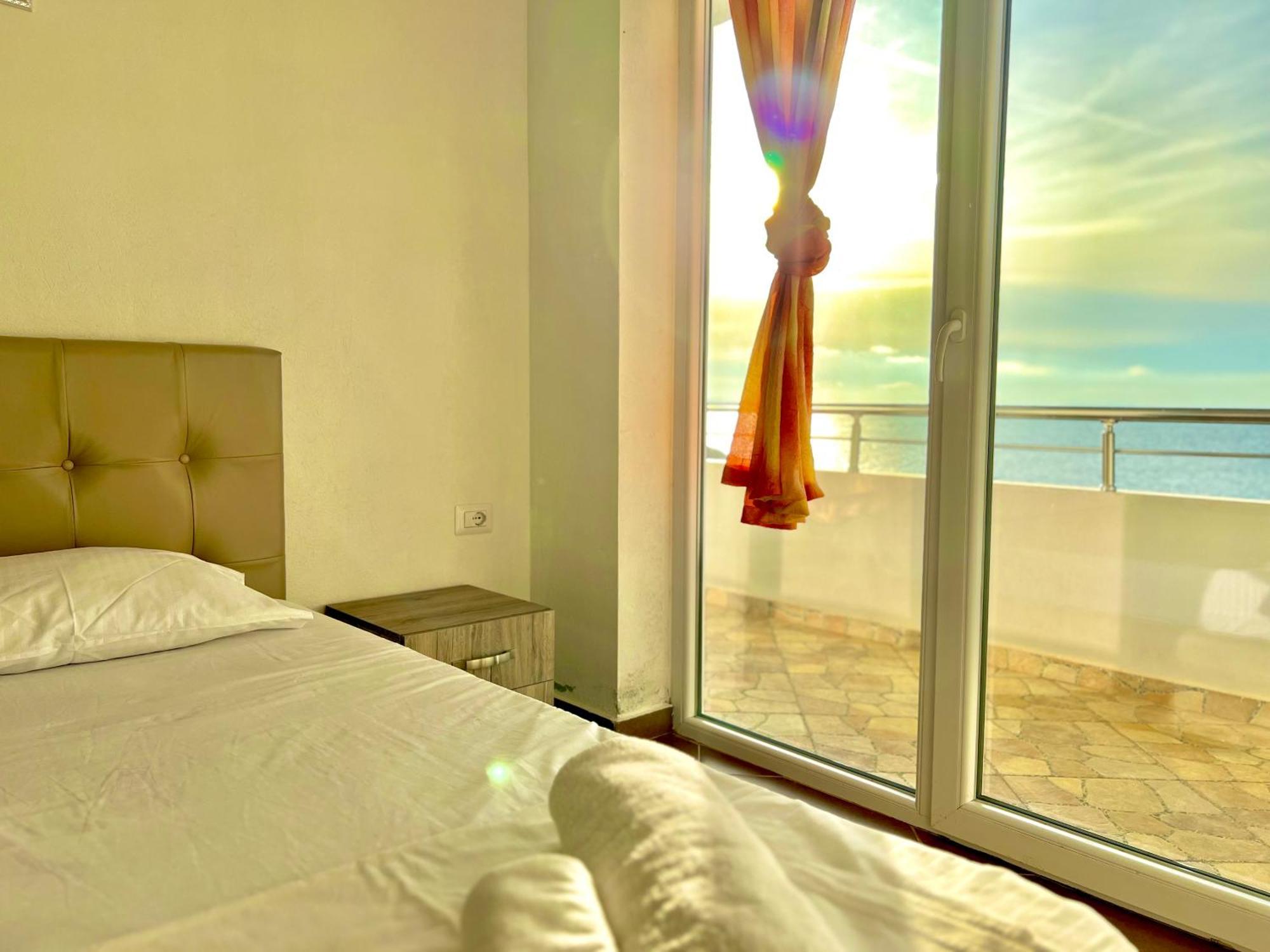 Redi'S Seaview Apartments Saranda Extérieur photo