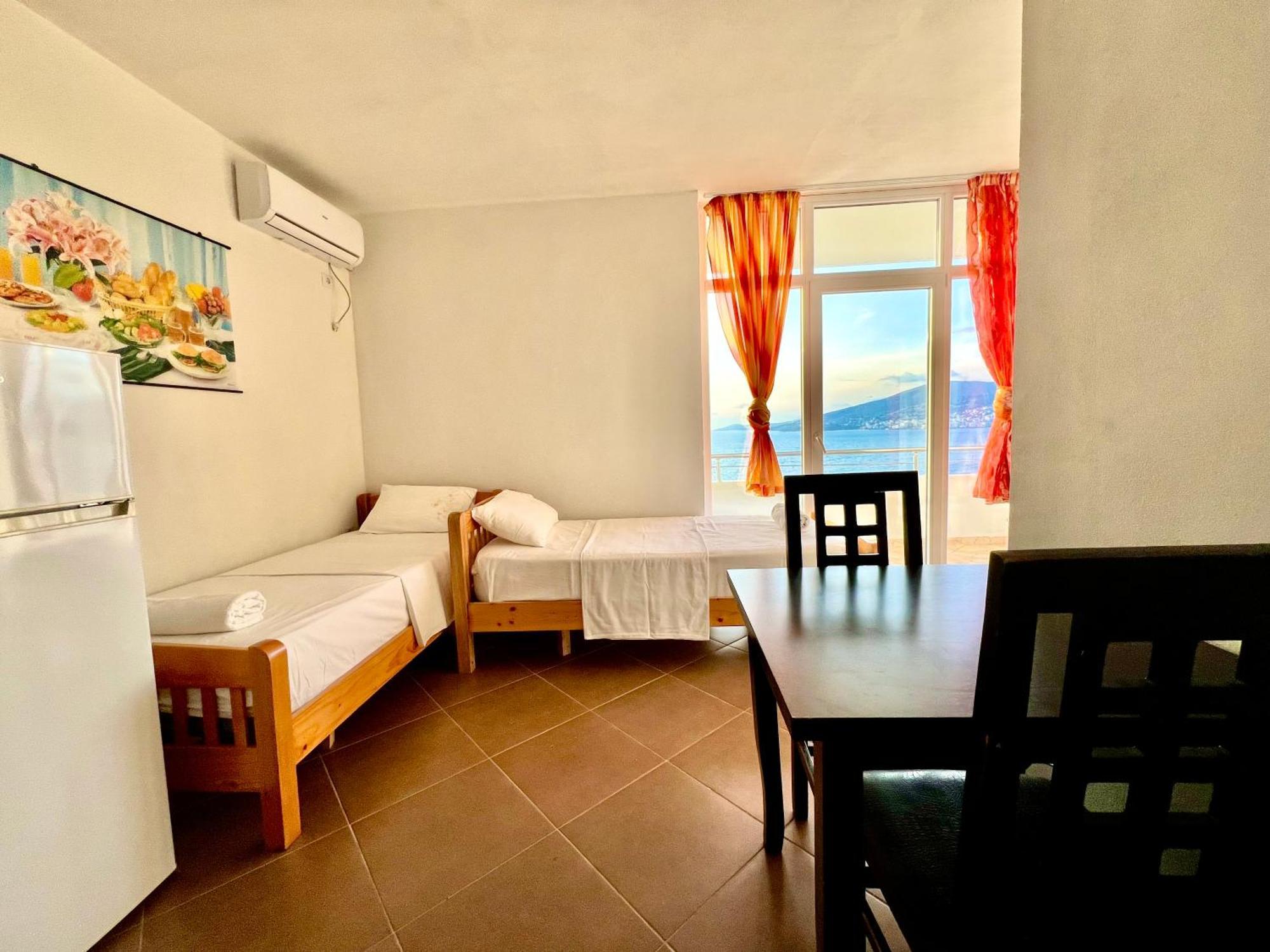 Redi'S Seaview Apartments Saranda Extérieur photo