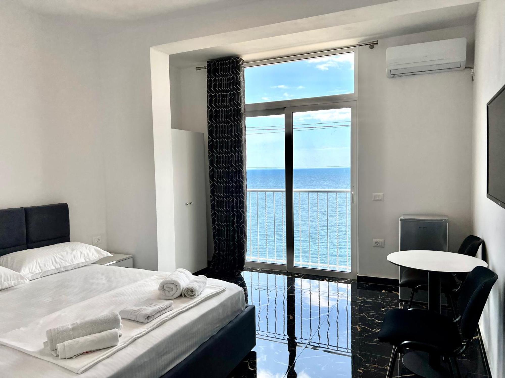 Redi'S Seaview Apartments Saranda Extérieur photo