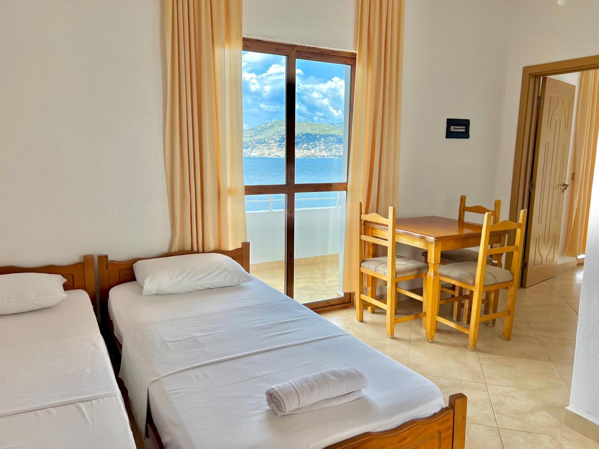 Redi'S Seaview Apartments Saranda Extérieur photo