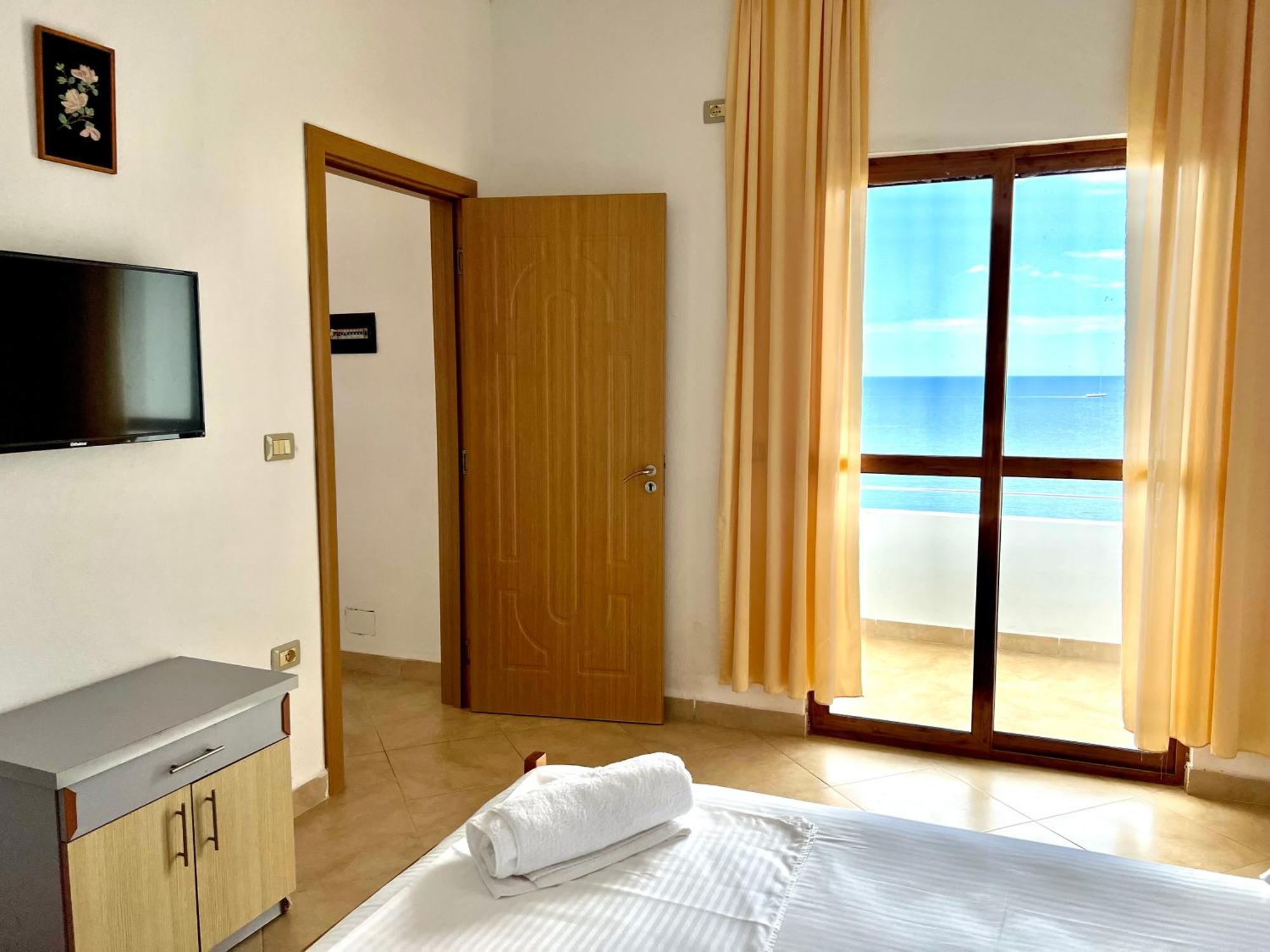 Redi'S Seaview Apartments Saranda Extérieur photo